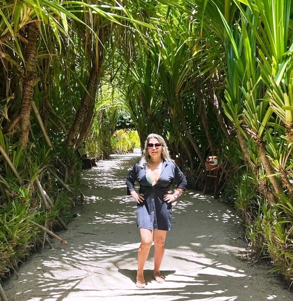 Saiba quem faz aniversário hoje, dia 08/03/26, por Dora Nunes