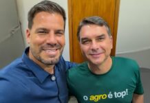 Template Colunistas – Yhuldes Giovani