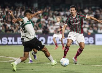 Category "Esportes" com ad especifico contratado