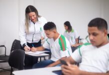 Template Colunistas – Yhuldes Giovani
