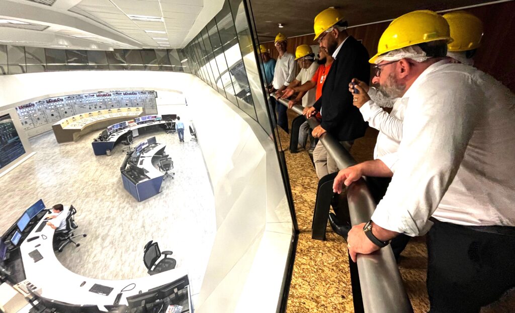 Vereadores de Ponta Porã conhecem modelo de integração na América do Sul na fronteira de Foz do Iguaçu