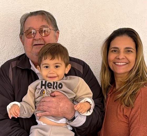 Saiba quem faz aniversário hoje, dia 25/04/26, por Dora Nunes