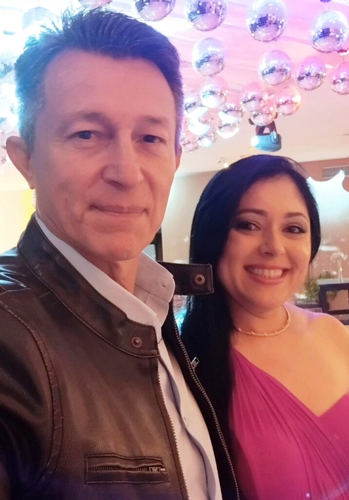 Saiba quem faz aniversário hoje, dia 08/04/26, por Dora Nunes