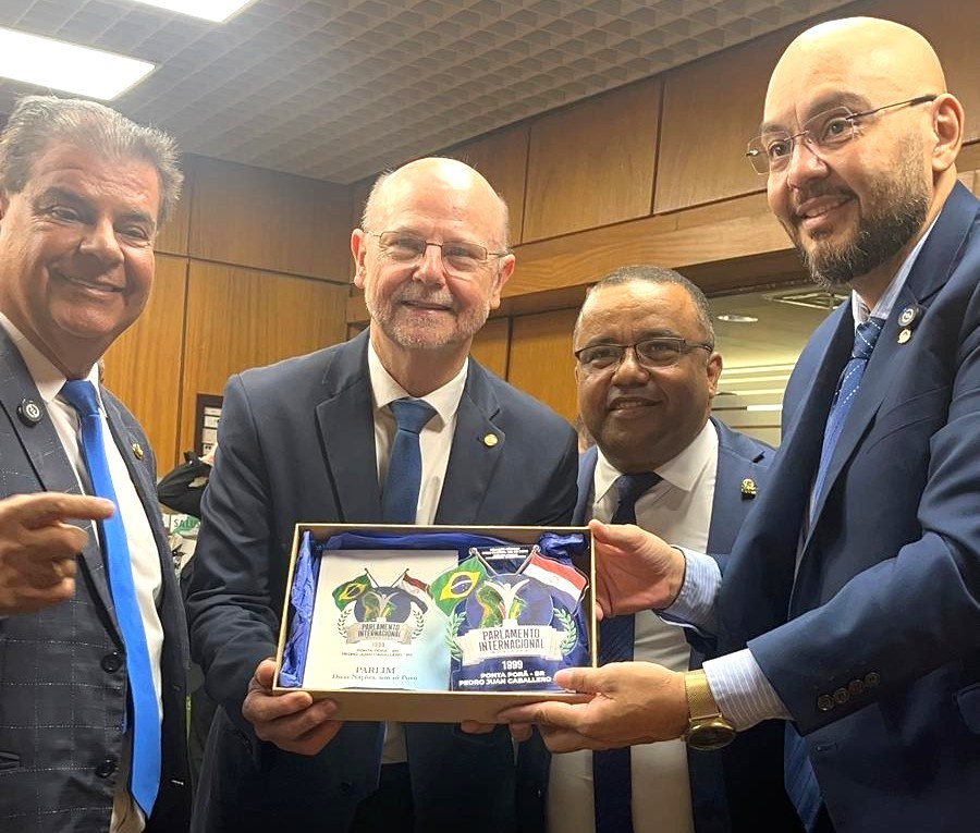 Comissão do Parlasul avança na agenda de integração fronteiriça e prepara audiência sobre migração laboral