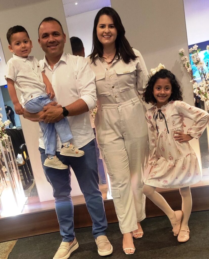 Confira os aniversariantes desse dia 21/04/26, por Dora Nunes