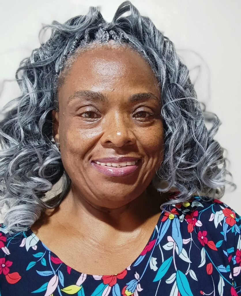 Confira os aniversariantes desse dia 28/04/26, por Dora Nunes