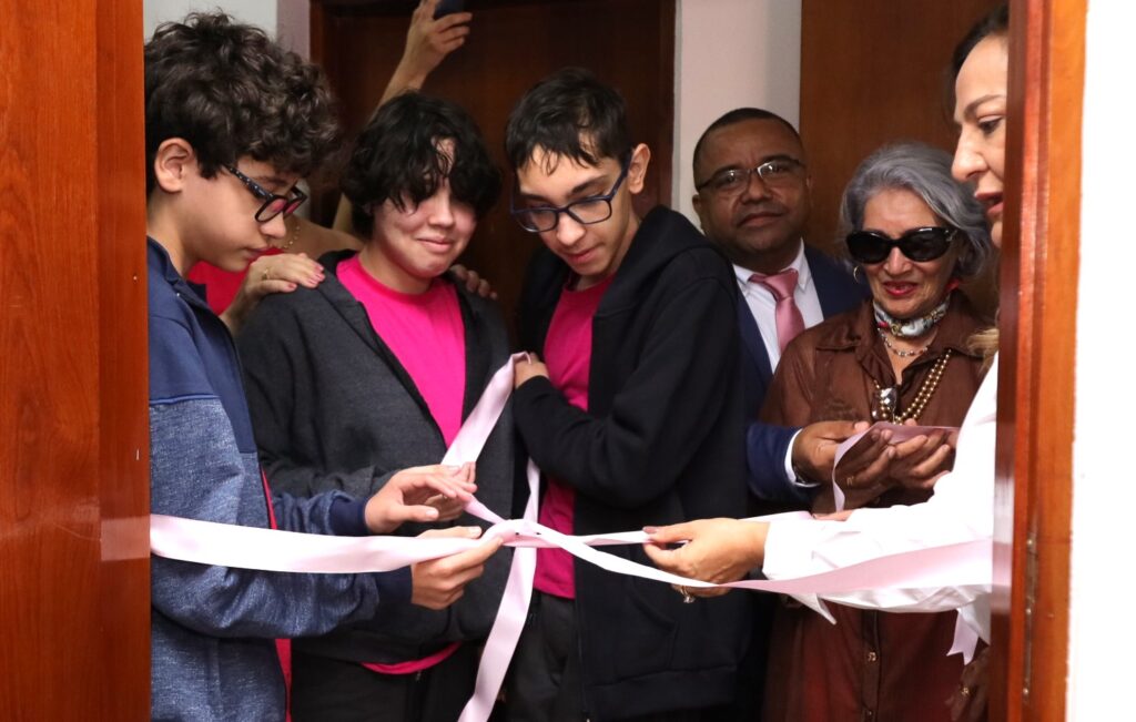 Sala Rosa na Câmara de Ponta Porã é novo instrumento de apoio a vítimas de violência doméstica Sala Rosa na Câmara de Ponta Porã é novo instrumento de apoio a vítimas de violência doméstica