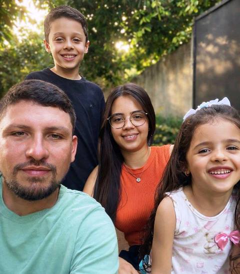 Saiba quem faz aniversário hoje, dia 02/04/26, por Dora Nunes