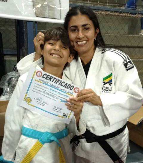 Saiba quem faz aniversário hoje, dia 02/04/26, por Dora Nunes