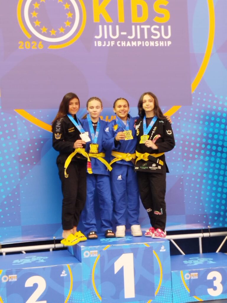 Ponta Porã: Lutadores da família Santos são destaque em evento na Irlanda do Norte