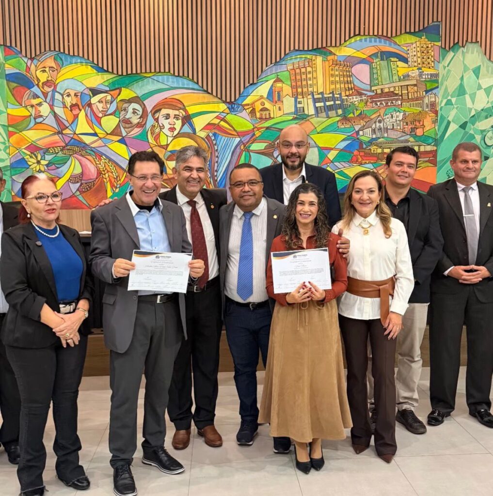 Câmara de Ponta Porã homenageia profissionais da comunicação em sessão solene