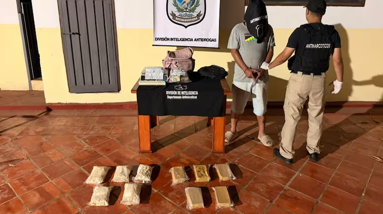 Hallan más de 10 kilos de cocaína ocultos en tanque de combustible de una camioneta