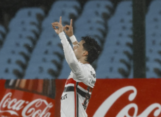 Category "Esportes" com ad especifico contratado