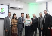 Template Colunistas – Yhuldes Giovani