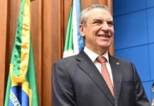 Template Colunistas – Yhuldes Giovani