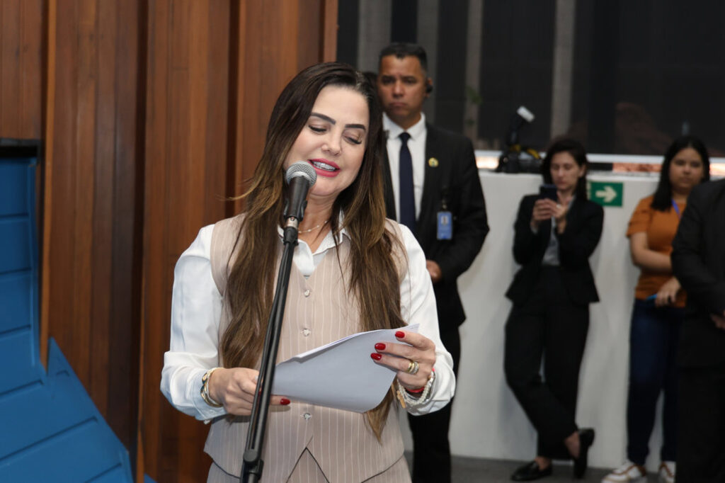 Mesa Diretora da ALEMS propõe criação da Procuradoria Especial da Mulher Mesa Diretora da ALEMS propõe criação da Procuradoria Especial da Mulher