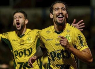 Category "Esportes" com ad especifico contratado