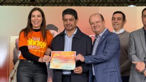 Seu Abraço Aquece arrecada mais de 192 mil peças para 586 instituições de todos os municípios de MS Seu Abraço Aquece arrecada mais de 192 mil peças para 586 instituições de todos os municípios de MS