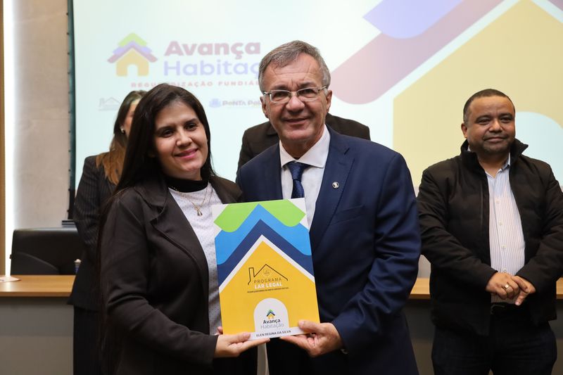 Programa Lar Legal beneficia mais 92 famílias com escrituras de imóveis em Ponta Porã Programa Lar Legal beneficia mais 92 famílias com escrituras de imóveis em Ponta Porã