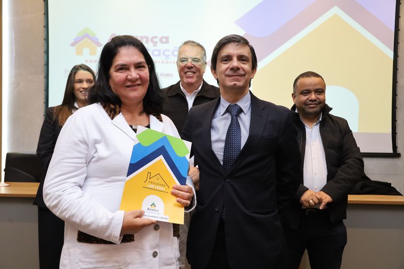 Programa Lar Legal beneficia mais 92 famílias com escrituras de imóveis em Ponta Porã Programa Lar Legal beneficia mais 92 famílias com escrituras de imóveis em Ponta Porã
