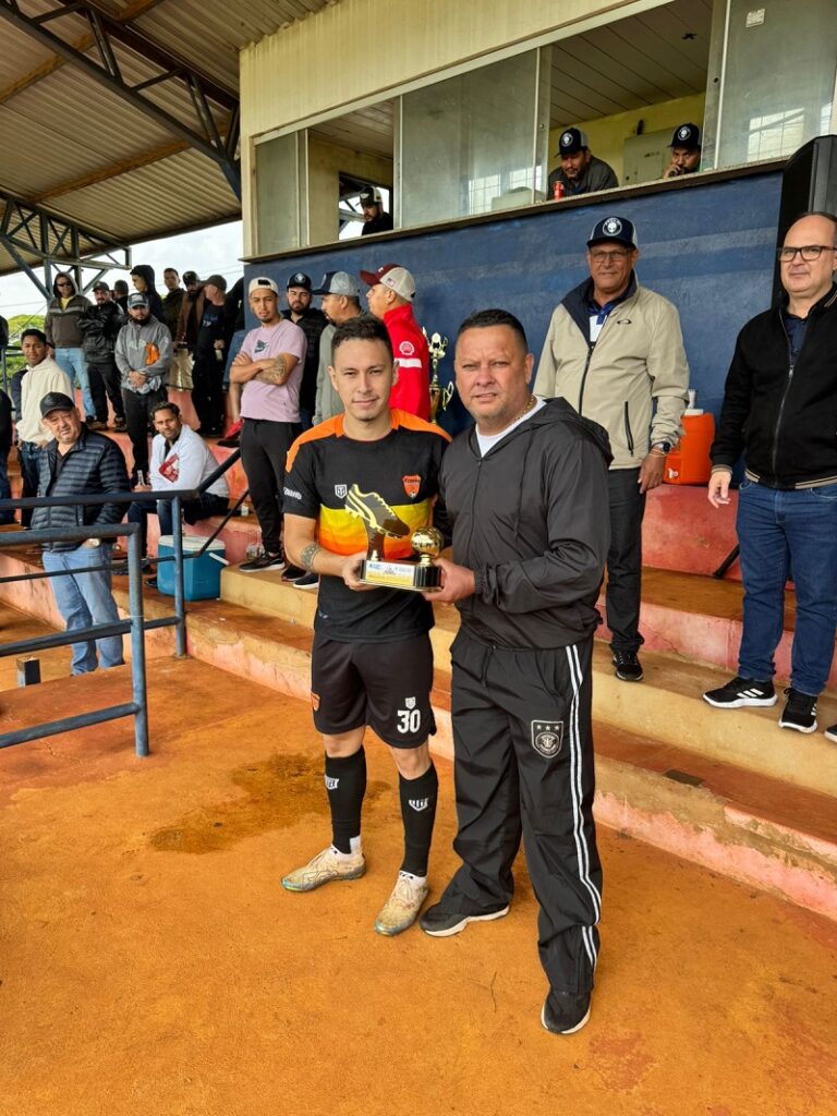 Ponta Porã: Scooby Onechopp conquista título da 8ª Taça dos Campeões de Futebol Suíço 2026 Ponta Porã: Scooby Onechopp conquista título da 8ª Taça dos Campeões de Futebol Suíço 2026