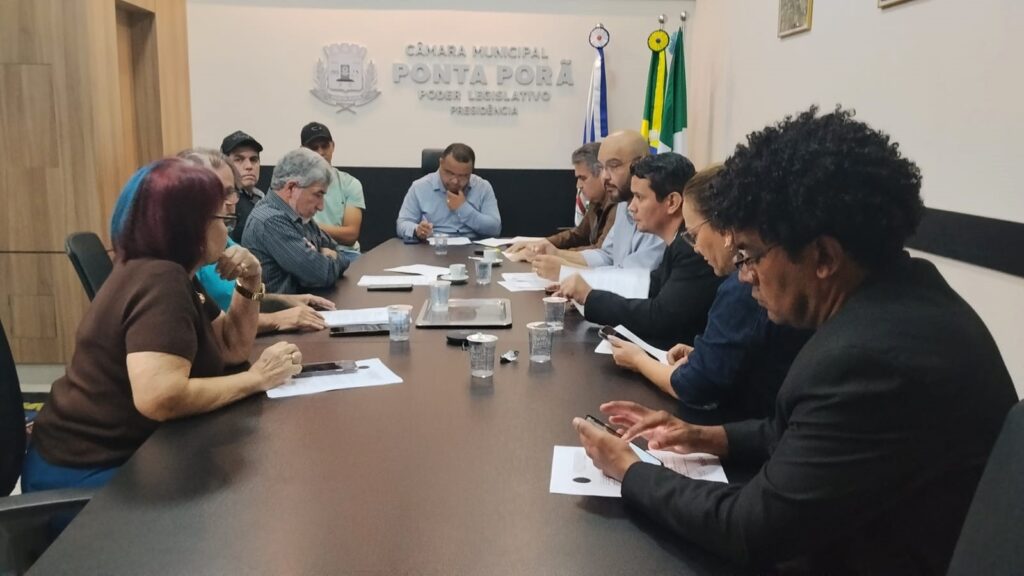 Vereadores mantêm reunião com dirigentes do comércio de Ponta Porã
