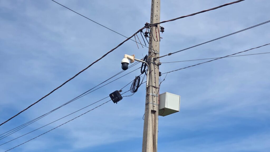 Ponta Porã: Moradores do Residencial Bela Vista reclamam de câmeras instaladas nos postes do bairro