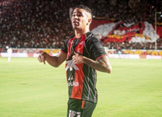 Category "Esportes" com ad especifico contratado