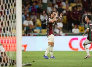 Category "Esportes" com ad especifico contratado