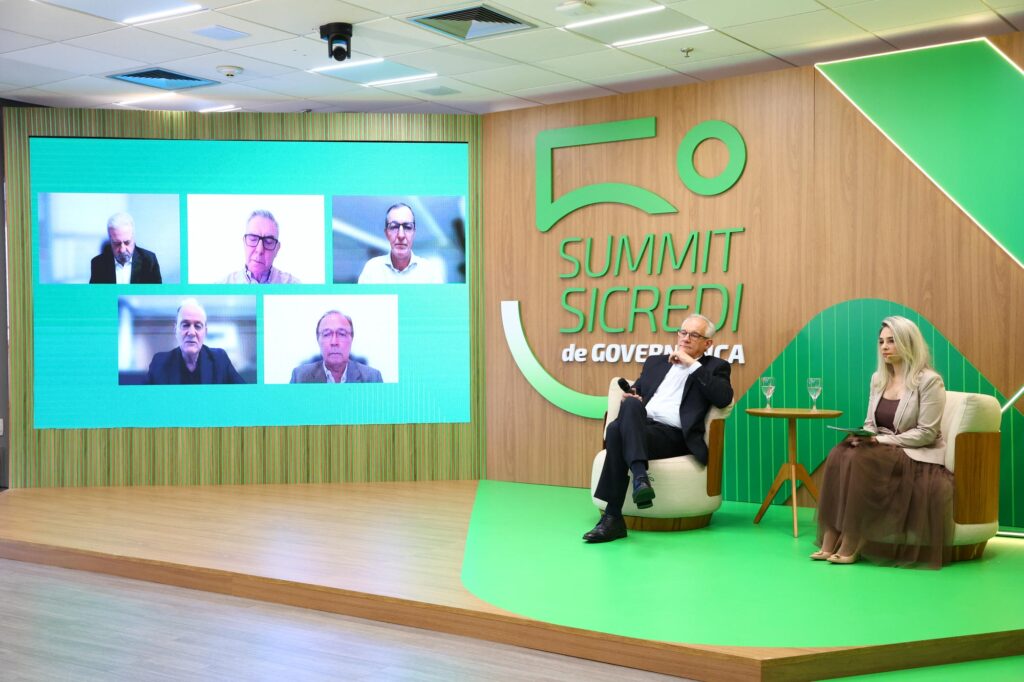 Sicredi realiza 5ª edição do Summit de Governança Sicredi realiza 5ª edição do Summit de Governança