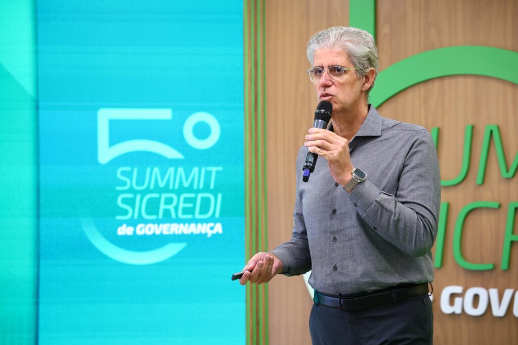 Sicredi realiza 5ª edição do Summit de Governança Sicredi realiza 5ª edição do Summit de Governança