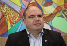 Template Colunistas – Yhuldes Giovani