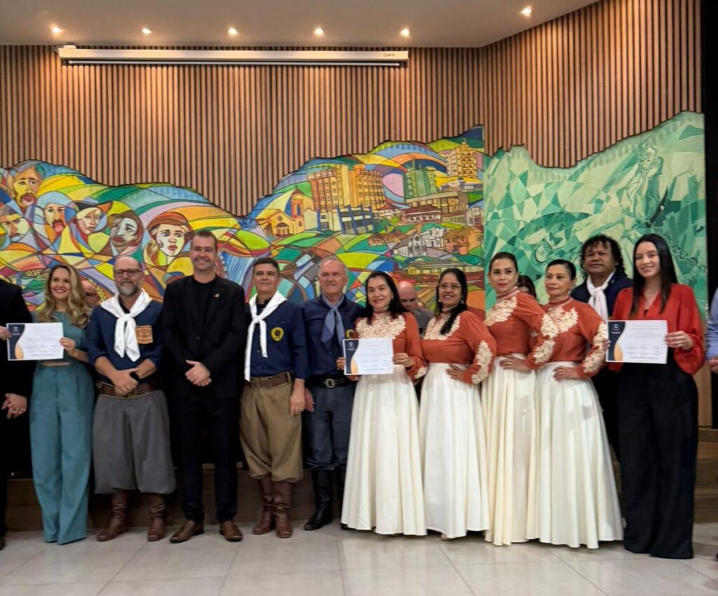 Ponta Porã:Grupo Xiru do CTG Querência da Saudade recebe voto de congratulações da Câmara Municipal