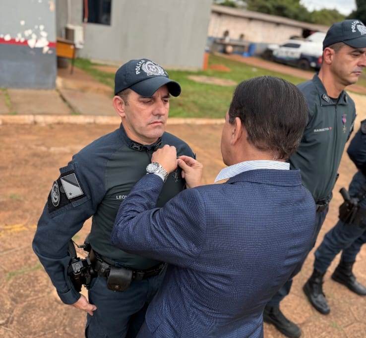 Ponta Porã: 4º BPM realiza solenidade de entrega da medalha de tempo de serviço a policiais militares Ponta Porã: 4º BPM realiza solenidade de entrega da medalha de tempo de serviço a policiais militares