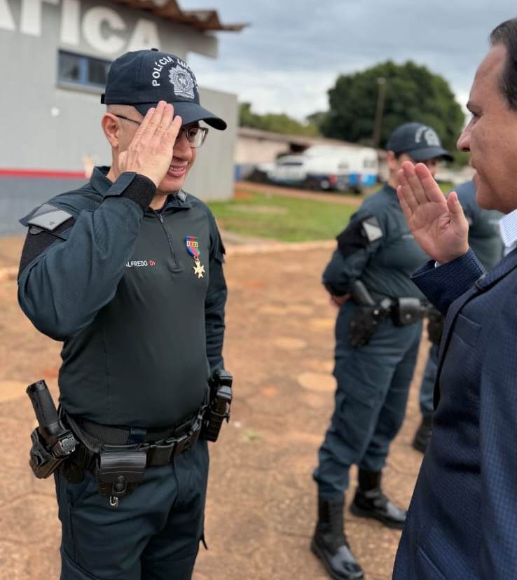 Ponta Porã: 4º BPM realiza solenidade de entrega da medalha de tempo de serviço a policiais militares Ponta Porã: 4º BPM realiza solenidade de entrega da medalha de tempo de serviço a policiais militares