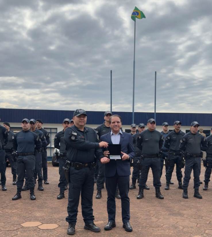 Ponta Porã: 4º BPM realiza solenidade de entrega da medalha de tempo de serviço a policiais militares Ponta Porã: 4º BPM realiza solenidade de entrega da medalha de tempo de serviço a policiais militares