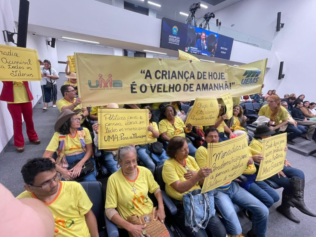 Em mês de combate à violência contra a pessoa idosa a UMA/UEMS realiza ações de conscientização Em mês de combate à violência contra a pessoa idosa a UMA/UEMS realiza ações de conscientização
