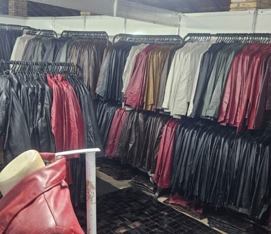 Jaquetas, poncho, pijama de lã, vinho, chocolate quente… O que mais é bom para espantar o frio? Category Vídeos