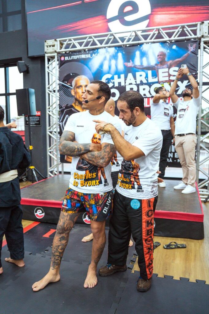 Ponta Porã recebeu campeão do UFC Charles do Bronx Ponta Porã recebeu campeão do UFC Charles do Bronx