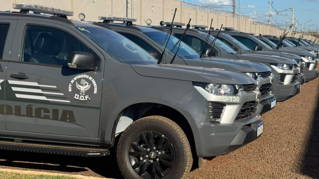 DOF recebe 27 novas viaturas para reforçar policiamento na fronteira DOF recebe 27 novas viaturas para reforçar policiamento na fronteira