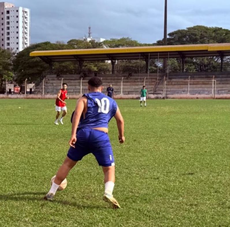 Além dos gramados: Projeto une futebol, acompanhamento escolar e cidadania em Ponta Porã