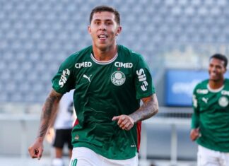 Category "Esportes" com ad especifico contratado