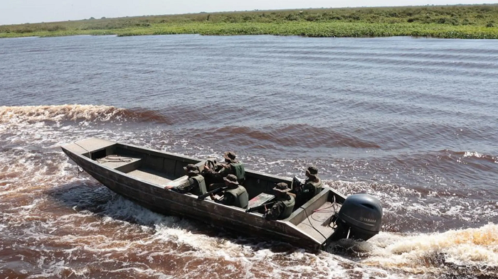 Com blindados em MS, megaoperação do Exército dá prejuízo de R$ 66 milhões ao crime Com blindados em MS, megaoperação do Exército dá prejuízo de R$ 66 milhões ao crime