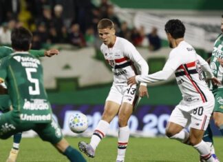 Category "Esportes" com ad especifico contratado