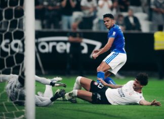 Category "Esportes" com ad especifico contratado