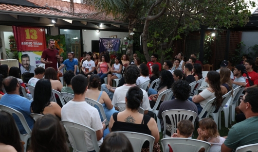 Fábio Trad defende renovação política, resgata memória histórica e mobiliza a juventude em atos ao lado de lideranças progressistas Fábio Trad defende renovação política, resgata memória histórica e mobiliza a juventude em atos ao lado de lideranças progressistas