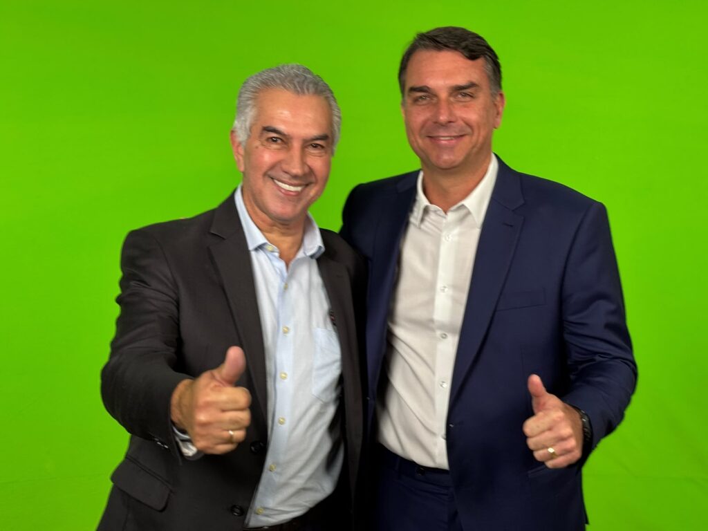 Reinaldo participa de reunião com Flávio Bolsonaro e Michele no DF Reinaldo participa de reunião com Flávio Bolsonaro e Michele no DF