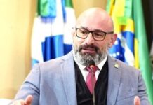 Template Colunistas – Yhuldes Giovani