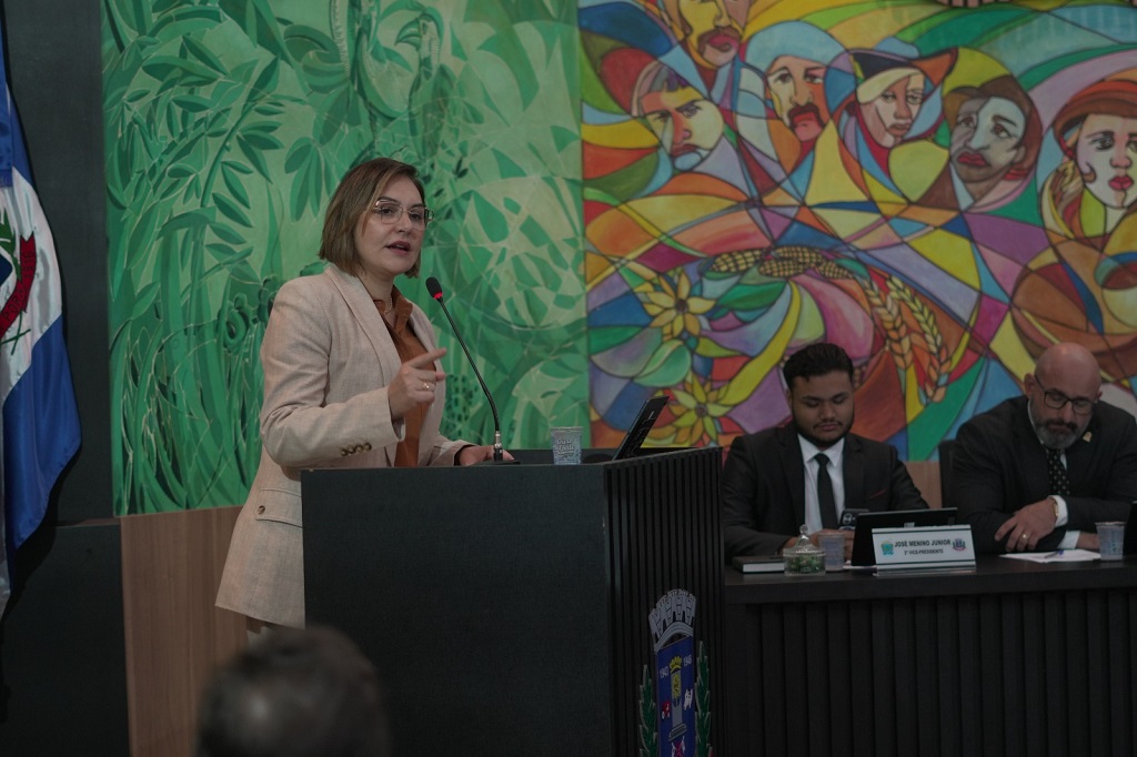 Ponta Porã: Ao transmitir mensagem aos vereadores, secretária anuncia licitação da Casa da Mulher Brasileira Ponta Porã: Ao transmitir mensagem aos vereadores, secretária anuncia licitação da Casa da Mulher Brasileira