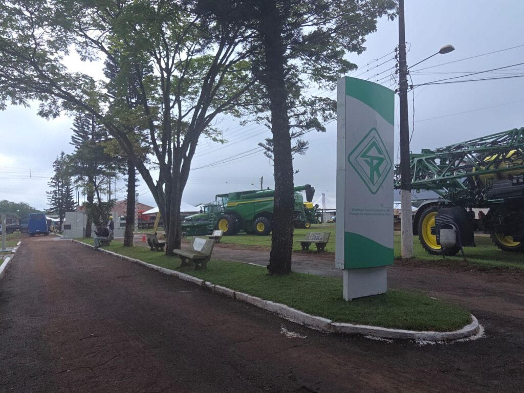 Ponta Porã: Parque de Exposições ganha “cara” de EXPORÃ 2026 a um dia da abertura Ponta Porã: Parque de Exposições ganha “cara” de EXPORÃ 2026 a um dia da abertura